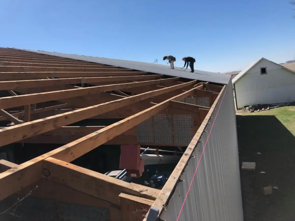 agricultural barn and warehouse roofing project in progress